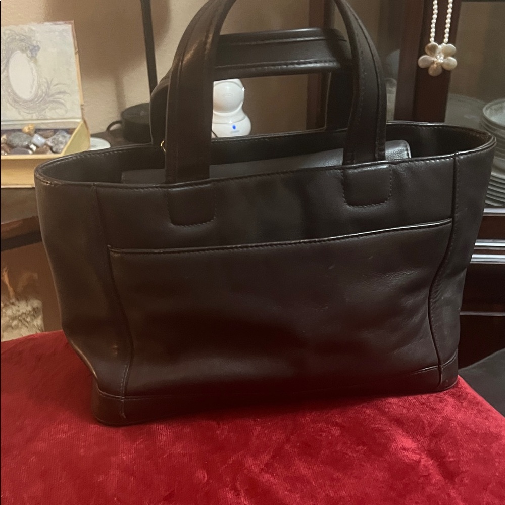 Classic Structured Leather Tote - Black